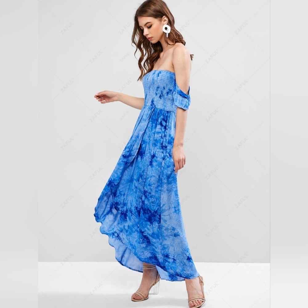 EPretty Smocked Tie-Dye Maxi Dress in Blue Size S